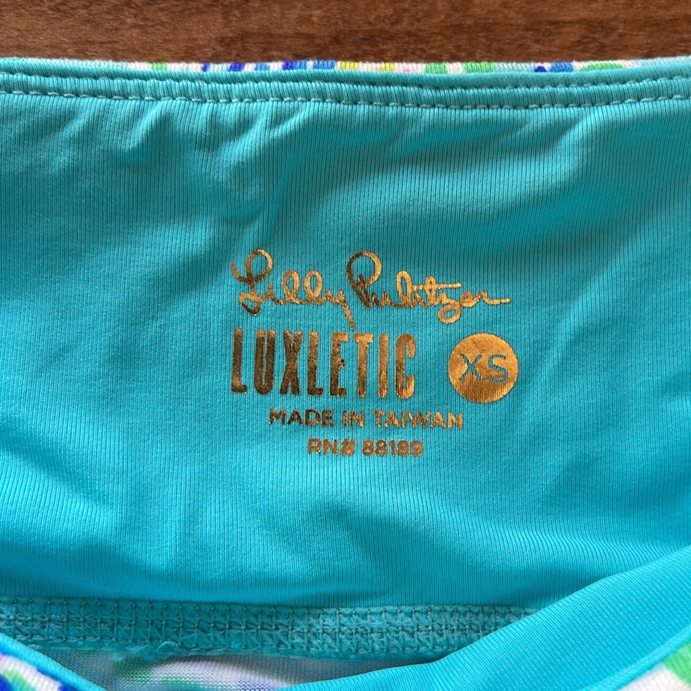 Lilly Pulitzer Weekender High Rise Shorts Bermuda Blue Turtle Luxletic UPF 50+ - Picture 3 of 8